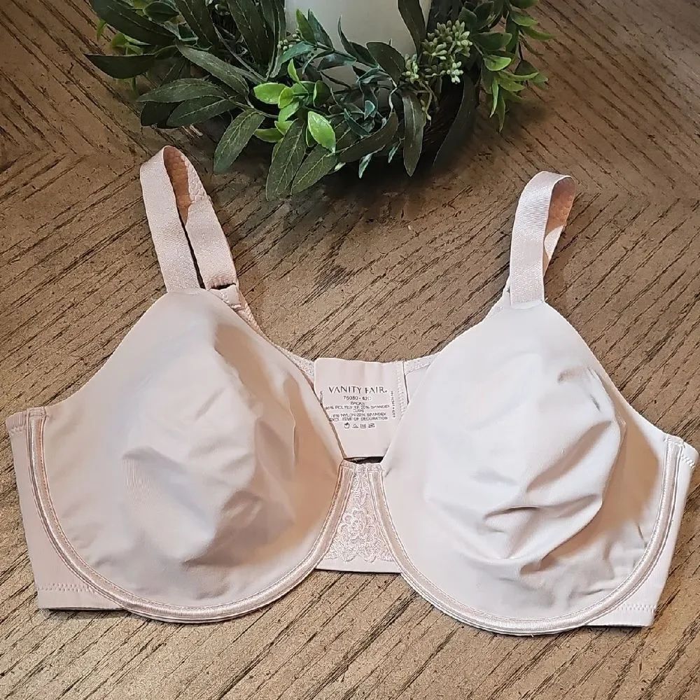 Vanity Fair Women's Cream Bra 42D